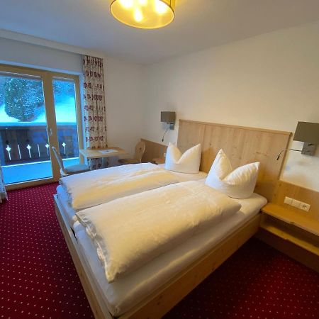 Pension Kandaharblick Петтной-ам-Арльберг Екстер'єр фото