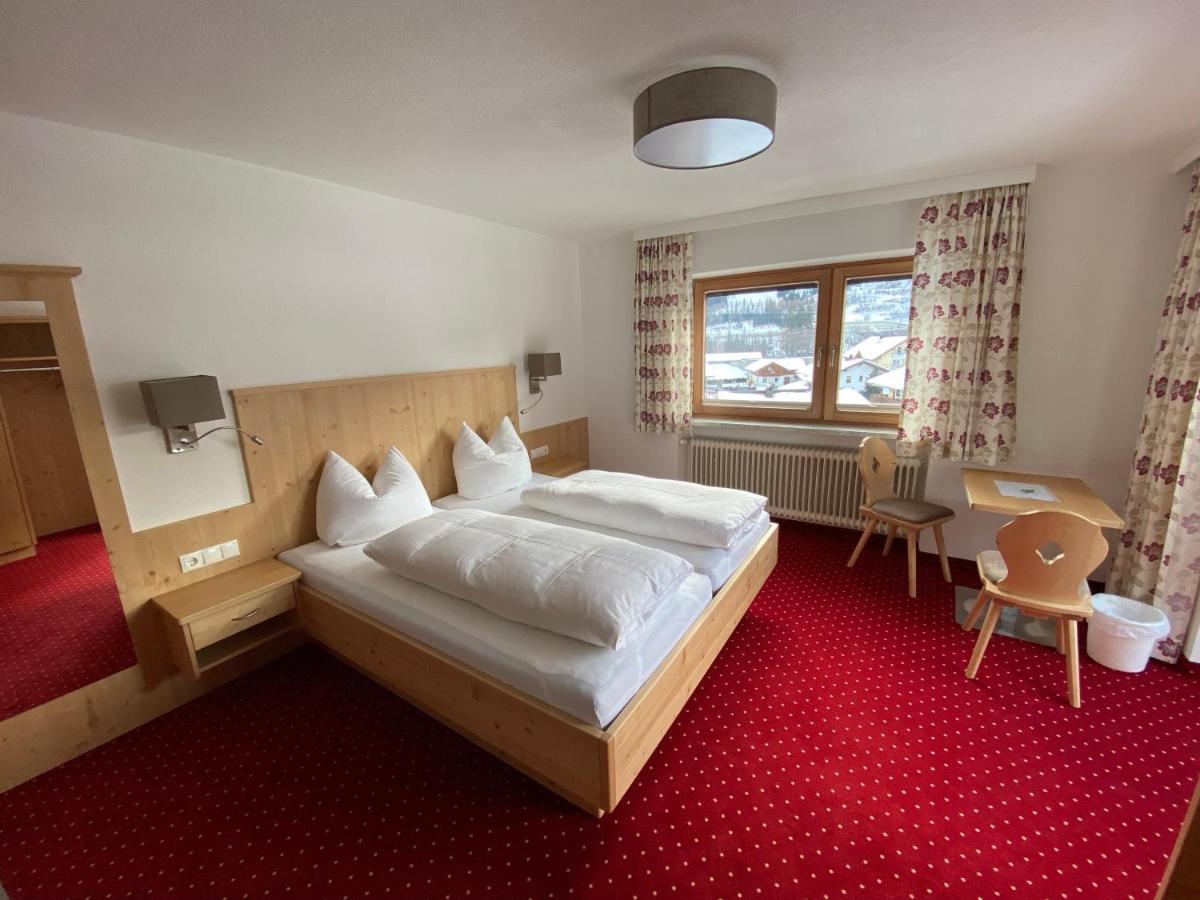 Pension Kandaharblick Петтной-ам-Арльберг Екстер'єр фото