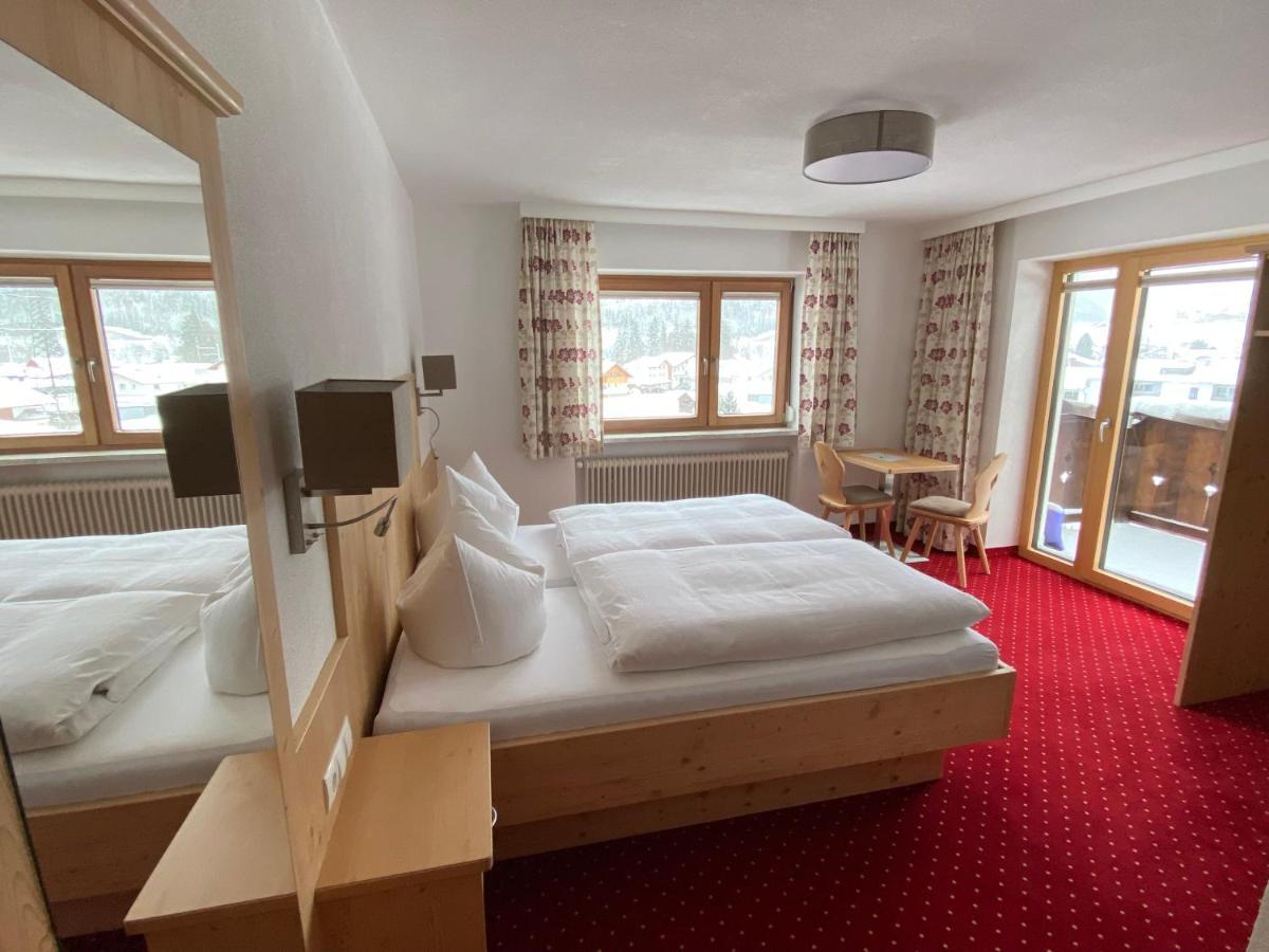 Pension Kandaharblick Петтной-ам-Арльберг Екстер'єр фото
