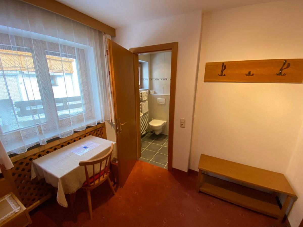 Pension Kandaharblick Петтной-ам-Арльберг Екстер'єр фото