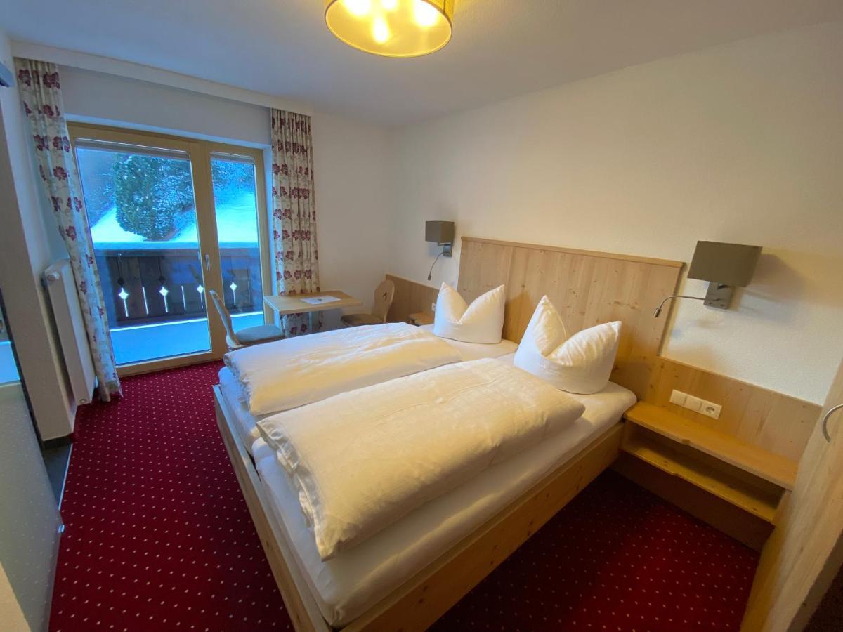 Pension Kandaharblick Петтной-ам-Арльберг Екстер'єр фото